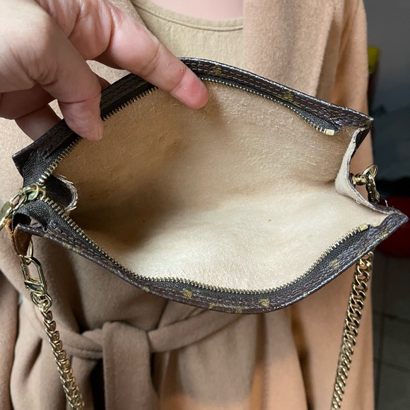 Authentic Louis Vuitton monogram accessory pouch SP0988 (B101012) - Picture 11 of 13